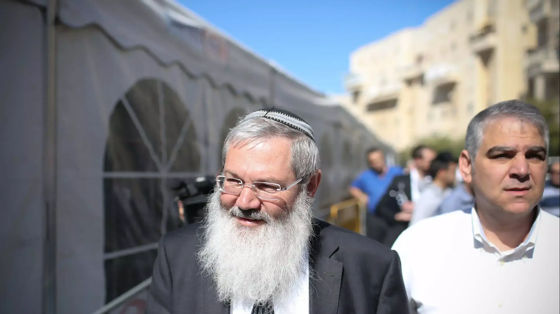 אלי בן דהן סגן שר שירותי הדת מגיע לאוהל אבלים של משפחת יוסף, אוקטובר 2013 אלי בן דהן סגן שר שירותי הדת מגיע לאוהל אבלים של משפחת יוסף, אוקטובר 2013