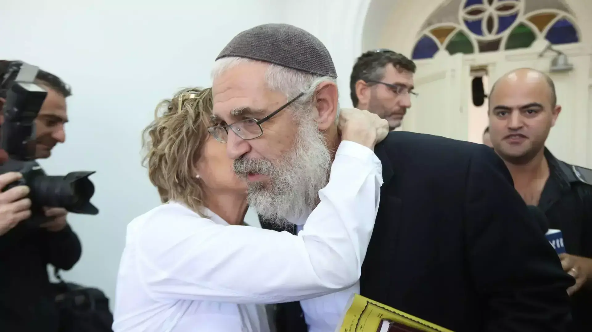 שלב הטעונים במשפטו של הרב מוטי אלון בשלום ירושלים, אוקטובר 2013 שלב הטעונים במשפטו של הרב מוטי אלון בשלום ירושלים, אוקטובר 2013