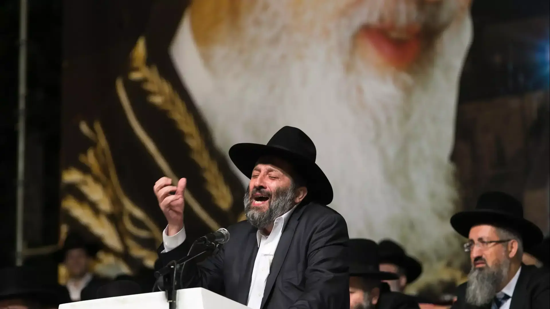 אריה דרעי בעצרת לזכרו של הרב עובדיה יוסף. סנהדריה, ירושלים.