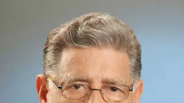 צבי גוב ארי ראש עיריית יבנה