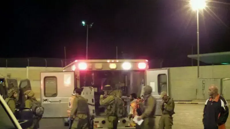 חשד לניסיון פיגוע פלשתיני ניסה לפרוץ עם טרקטור לבסיס ליד רמאללה ופצע חייל, אוקטובר 2013 חשד לניסיון פיגוע פלשתיני ניסה לפרוץ עם טרקטור לבסיס ליד רמאללה ופצע חייל, אוקטובר 2013