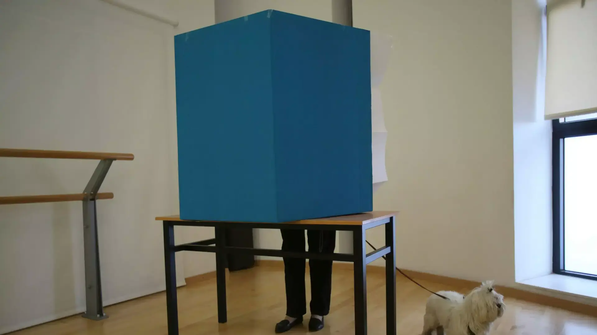 קלפיות בביה"ס ע"ש נעמי שמר בתל אביב קלפיות בביה"ס ע"ש נעמי שמר בתל אביב