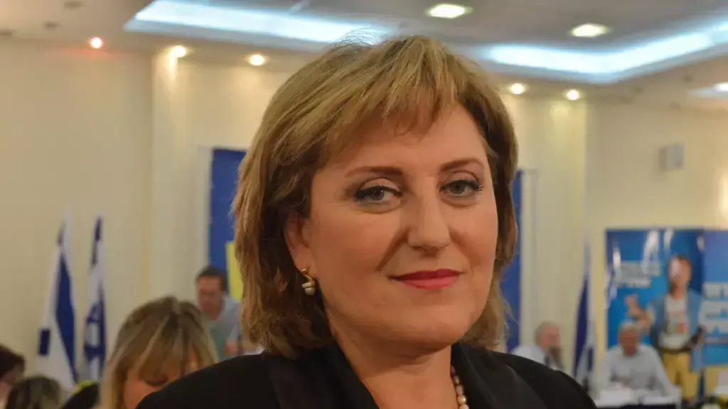 ח"כ פאינה קירשנבאום בחדר המצב של משרד הפנים ח"כ פאינה קירשנבאום בחדר המצב של משרד הפנים