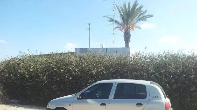 הרכב בו נמצא אבנר טווק באשקלון החשוד ברצח של נאוה חן בתל מונד הרכב בו נמצא אבנר טווק באשקלון החשוד ברצח של נאוה חן בתל מונד