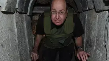 שר הביטחון משה (בוגי) יעלון מסייר בפיקוד דרום ובאוגדת עזה, 29 באוקטובר 2013 שר הביטחון משה (בוגי) יעלון מסייר בפיקוד דרום ובאוגדת עזה, 29 באוקטובר 2013