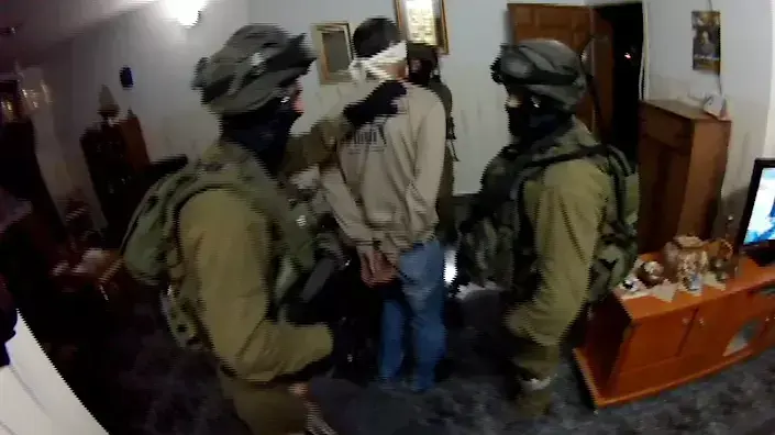 מעצרו של מחמוד שרף, אסיר נמלט שנלכד אחרי 13 שנה, 28 באוקטובר 2013 מעצרו של מחמוד שרף, אסיר נמלט שנלכד אחרי 13 שנה, 28 באוקטובר 2013