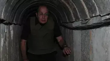 שר הביטחון משה (בוגי) יעלון מסייר בפיקוד דרום ובאוגדת עזה, 29 באוקטובר 2013 שר הביטחון משה (בוגי) יעלון מסייר בפיקוד דרום ובאוגדת עזה, 29 באוקטובר 2013