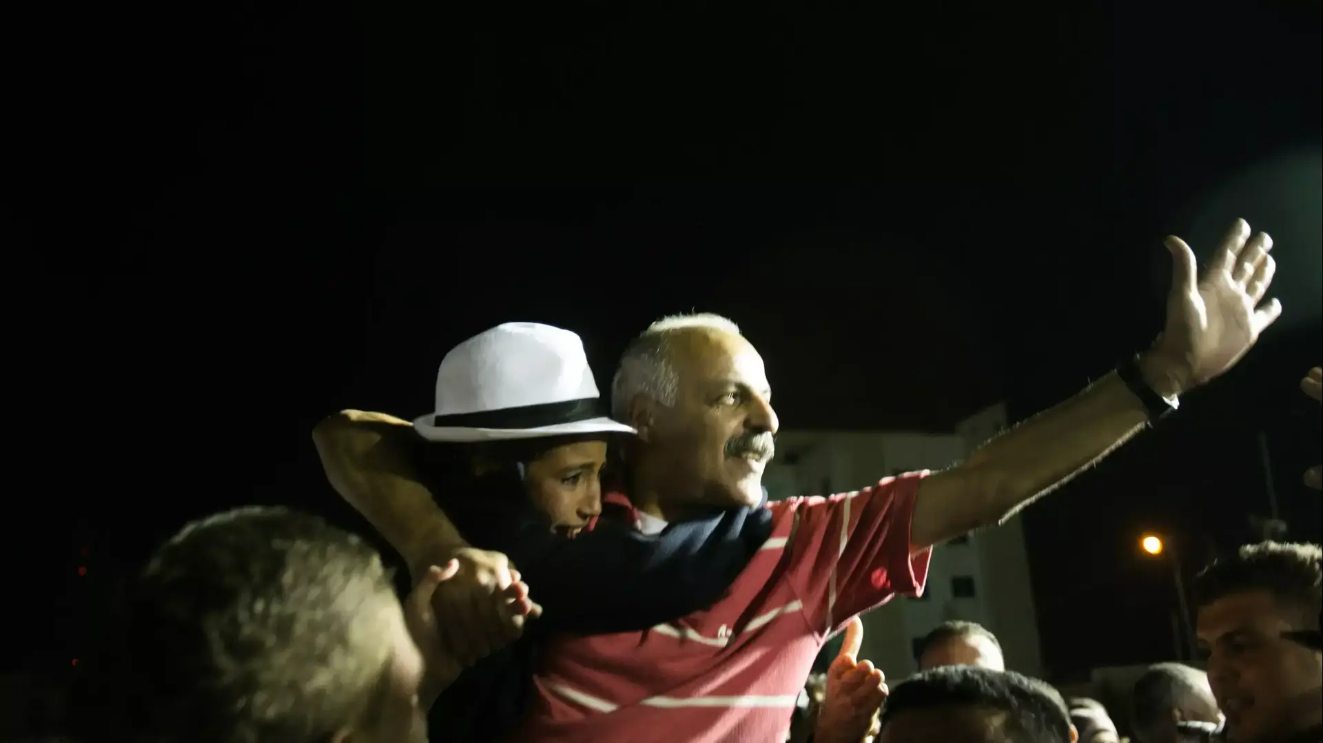 חגיגות ברמאללה לרגל שחרורם של 26 אסירים ביטחוניים שהיו כלואים בישראל. 30 באוקטובר 2013 חגיגות ברמאללה לרגל שחרורם של 26 אסירים ביטחוניים שהיו כלואים בישראל. 30 באוקטובר 2013