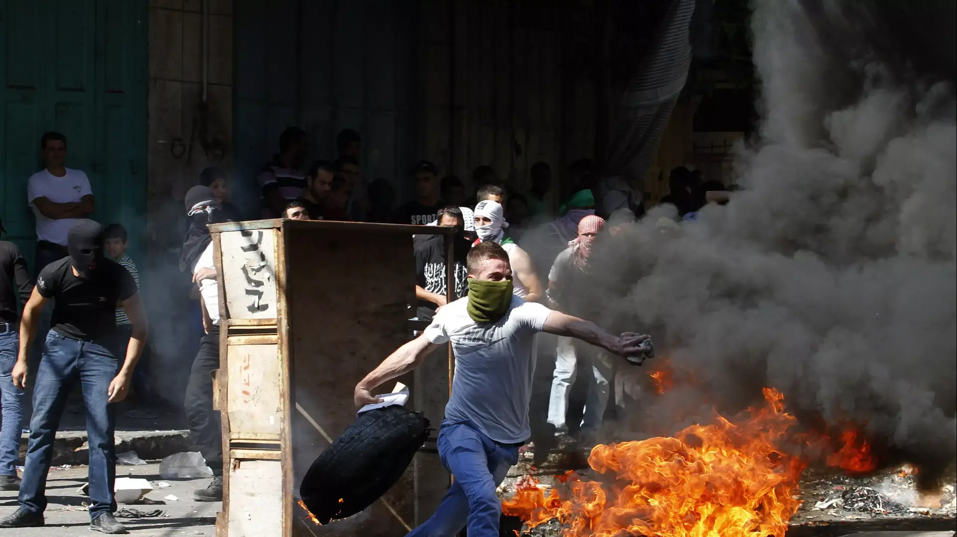 פלסטינים מתפרעים בחברון, ספטמבר 2013