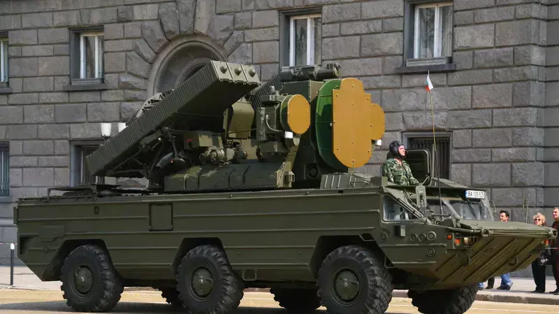 SA-8 Gecko מערכת טילי קרקע-אוויר טקטית ניידת לטווח קצר המיועדת נגד מטוסים מנמיכי טוס SA-8 Gecko מערכת טילי קרקע-אוויר טקטית ניידת לטווח קצר המיועדת נגד מטוסים מנמיכי טוס