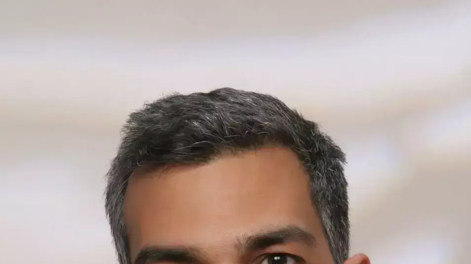 אבי שילון, עיתונאי, חוקר וסופר