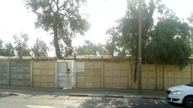 מחנה 'ורד' של צה"ל בלב באר שבע עלה באש בשנה האחרונה מספר רב של פעמים וגגות האסבסט שלו פולטים חומרים מסרטנים מחנה 'ורד' של צה"ל בלב באר שבע עלה באש בשנה האחרונה מספר רב של פעמים וגגות האסבסט שלו פולטים חומרים מסרטנים