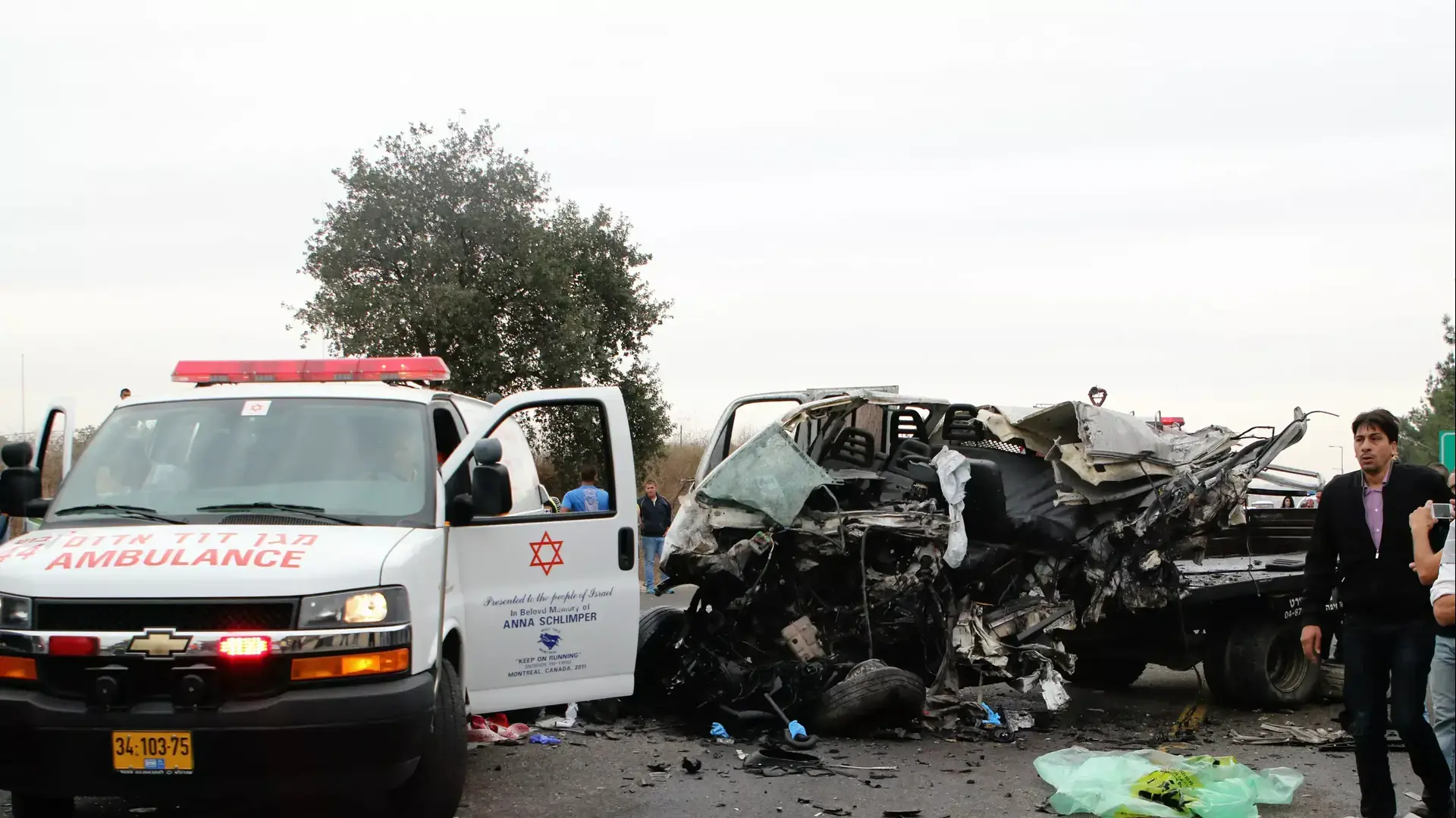 תאונת דרכים חזיתית בין שתי משאיות בצומת ציפורי לכיוון סוללים. נובמבר 2013 תאונת דרכים חזיתית בין שתי משאיות בצומת ציפורי לכיוון סוללים. נובמבר 2013
