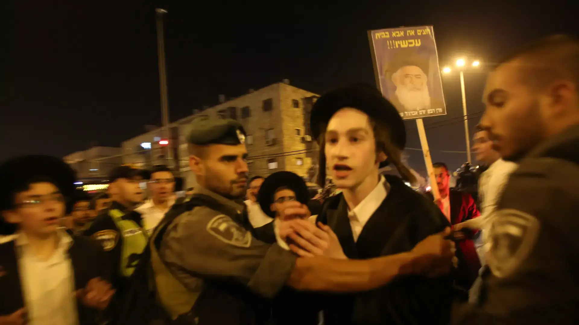 תומכי הרב יורם אברג'ל הפגינו בירושלים נגד מעצרו, נובמבר 2013