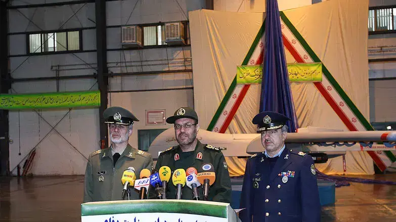 מל"ט איראני מדגם פוטרוס שנחשף בחודש נובמבר 2013 מל"ט איראני מדגם פוטרוס שנחשף בחודש נובמבר 2013