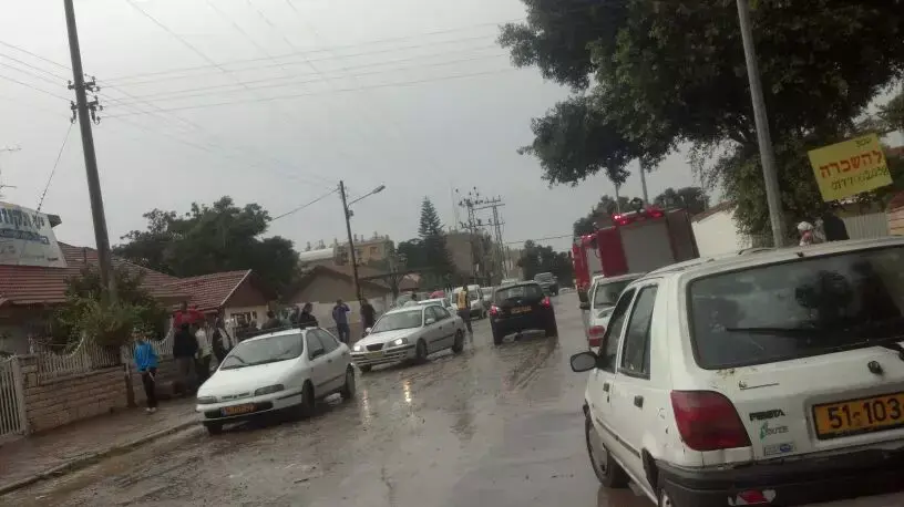 נפצע באורח קשה בעיר אופקים לאחר שחומה שקרסה פגעה בו נפצע באורח קשה בעיר אופקים לאחר שחומה שקרסה פגעה בו