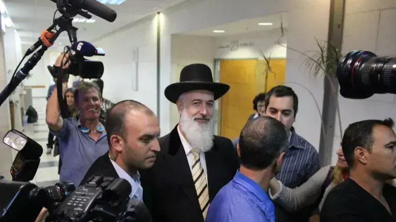 הארכת מעצרו של הרב יונה מצגר. נובמבר 2013
