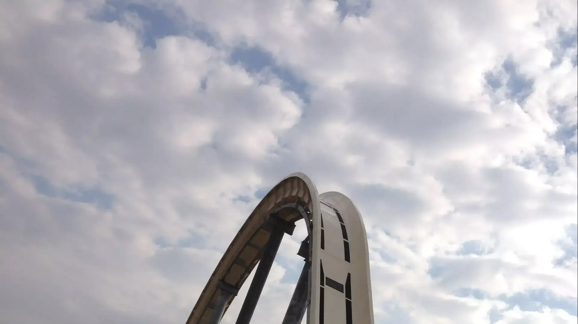 מגלשת המים הגבוהה בעולם שנבנית בקנזס מגלשת המים הגבוהה בעולם שנבנית בקנזס