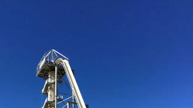 מגלשת המים הגבוהה בעולם שנבנית בקנזס מגלשת המים הגבוהה בעולם שנבנית בקנזס