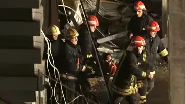 12 הרוגים בקריסת גג בסופרמרקט בריגה, בירת לטביה, 22 בנובמבר 2013 12 הרוגים בקריסת גג בסופרמרקט בריגה, בירת לטביה, 22 בנובמבר 2013