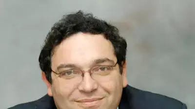 הרב שי פירון