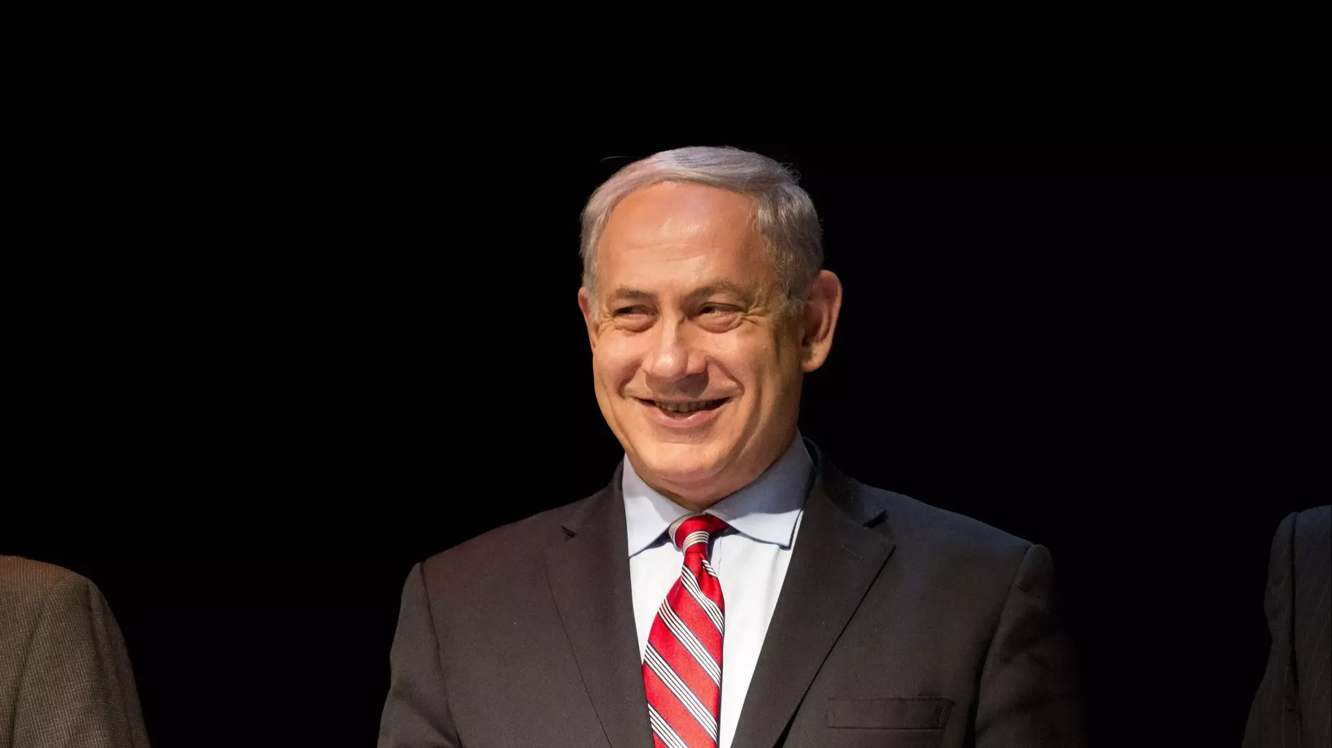 רוה"מ נתניהו בטקס הענקת פרס א.מ.ת להצטיינות על הישגים אקדמיים , נובמבר 2013 רוה"מ נתניהו בטקס הענקת פרס א.מ.ת להצטיינות על הישגים אקדמיים , נובמבר 2013