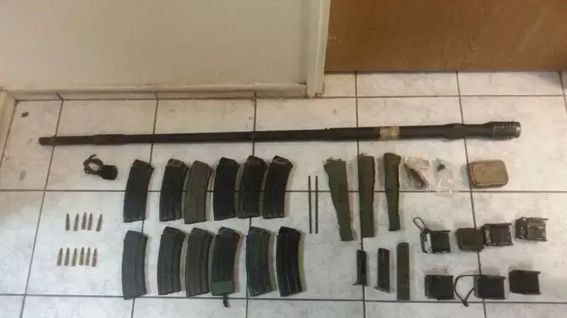 לוחמי מג"ב מצאו משאית נטושה עמוסה אמצעי לחימה בכביש 7, נובמבר 2013 לוחמי מג"ב מצאו משאית נטושה עמוסה אמצעי לחימה בכביש 7, נובמבר 2013