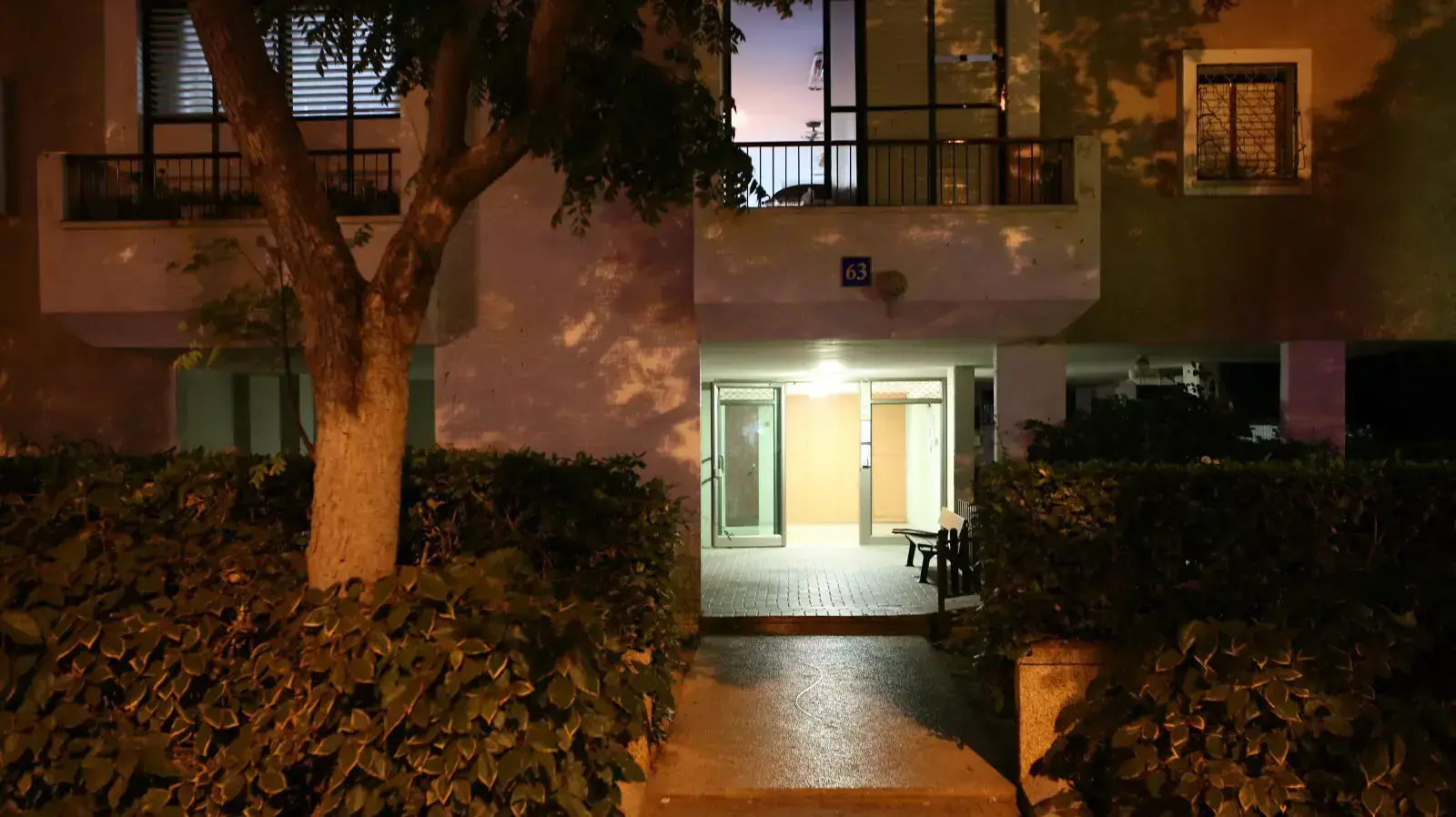 ילדה בת 7 נדקרה ככל הנראה על ידי דודה בנתניה, 26 בנובמבר 2013 ילדה בת 7 נדקרה ככל הנראה על ידי דודה בנתניה, 26 בנובמבר 2013
