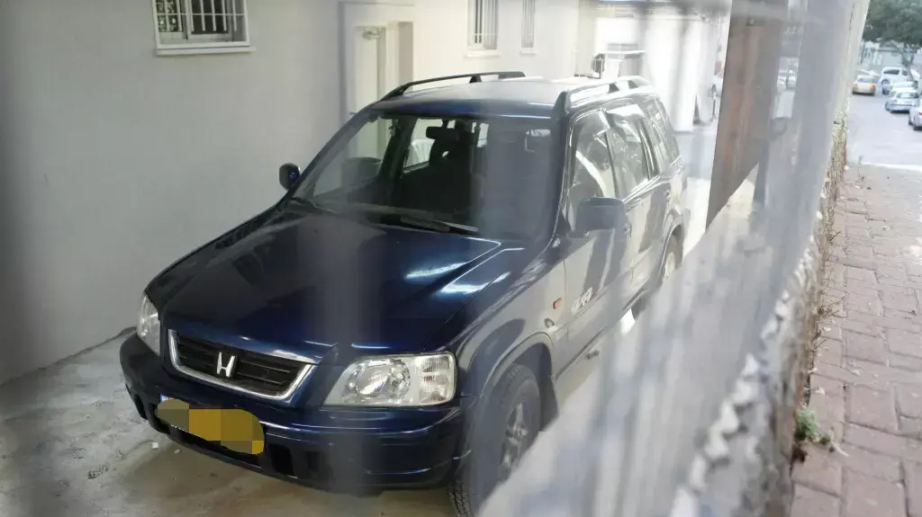 הרכב שפוגע מתאונת הפגע וברח אתמול בראשל"צ בה נהרג מאיר סולומון, נובמבר 2013 הרכב שפוגע מתאונת הפגע וברח אתמול בראשל"צ בה נהרג מאיר סולומון, נובמבר 2013