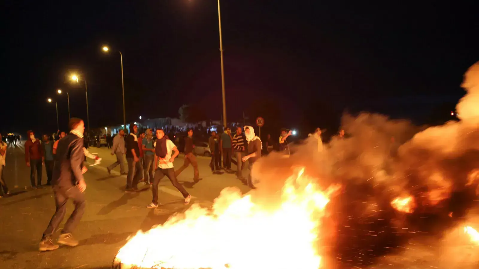 מפגינים נגד תכנית פראוור בצומת חורה בנגב מפגינים נגד תכנית פראוור בצומת חורה בנגב