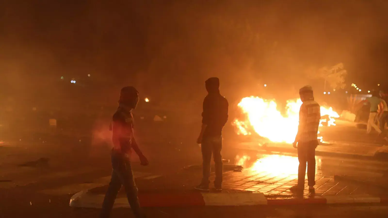 מפגינים נגד תכנית פראוור בצומת חורה בנגב מפגינים נגד תכנית פראוור בצומת חורה בנגב