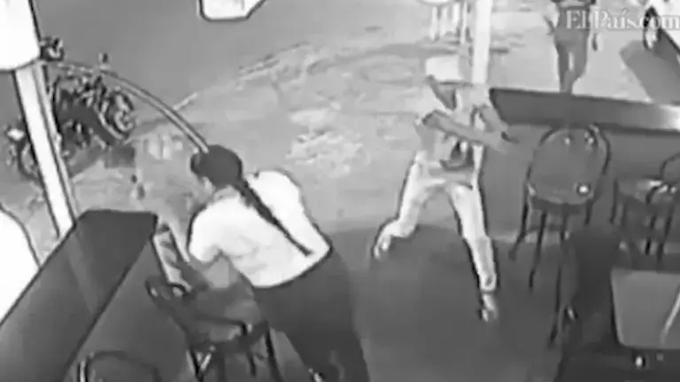 תיעוד מחריד: ירו למוות בשמונה בני אדם במועדון