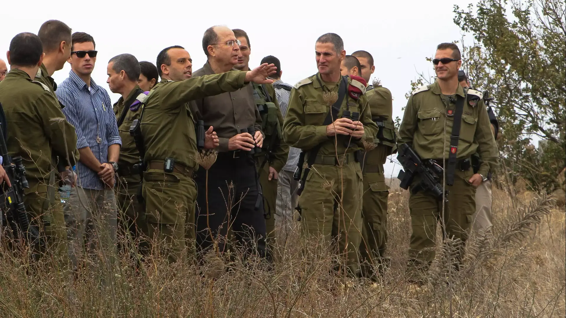 שר הביטחון משה (בוגי) יעלון בסיור בפיקוד צפון. דצמבר 2013 שר הביטחון משה (בוגי) יעלון בסיור בפיקוד צפון. דצמבר 2013