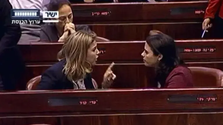 עימות בין עדי קול ואיילת שקד בנושא ההטבה לחד מיניים