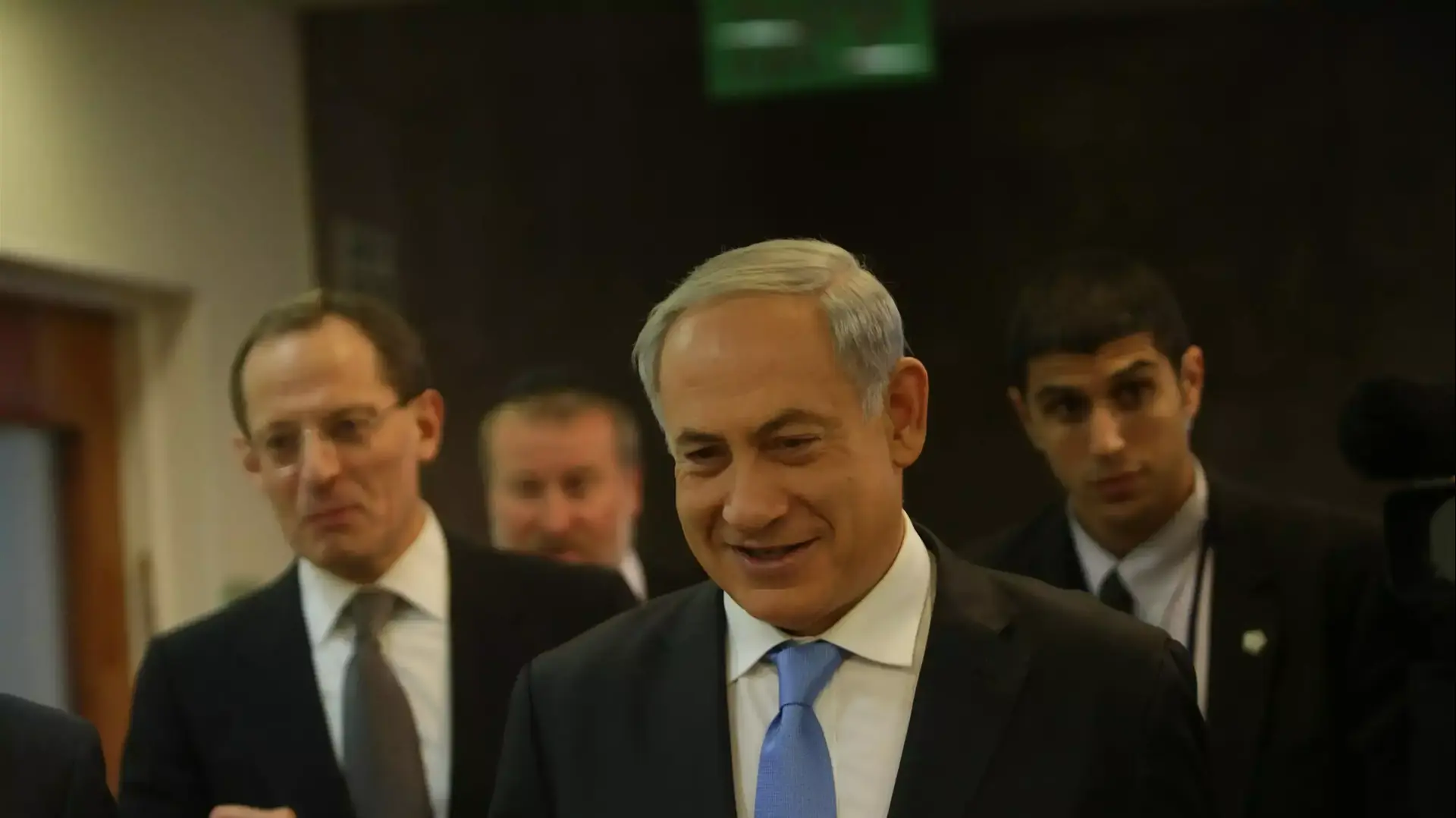 בנימין נתניהו בישיבת ממשלה. דצמבר 2013