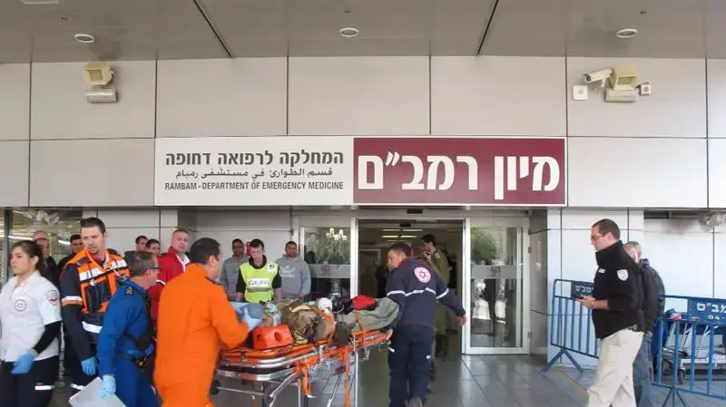 הגעת פצועים לרמבם לאחר תאונת אימון היום בהר דב. דצמבר 2013 הגעת פצועים לרמבם לאחר תאונת אימון היום בהר דב. דצמבר 2013