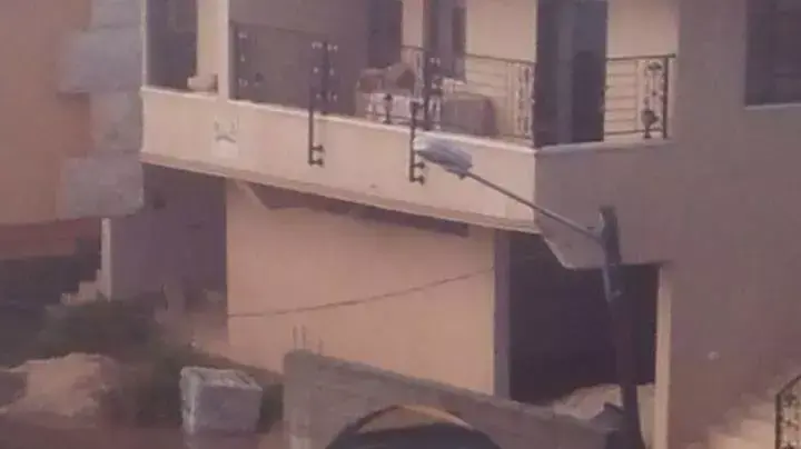 הצפות בטירה כתוצאה מהגשמים העזים הצפות בטירה כתוצאה מהגשמים העזים