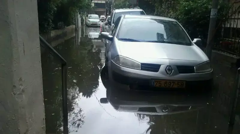 הצפות במרכז תל אביב הצפות במרכז תל אביב