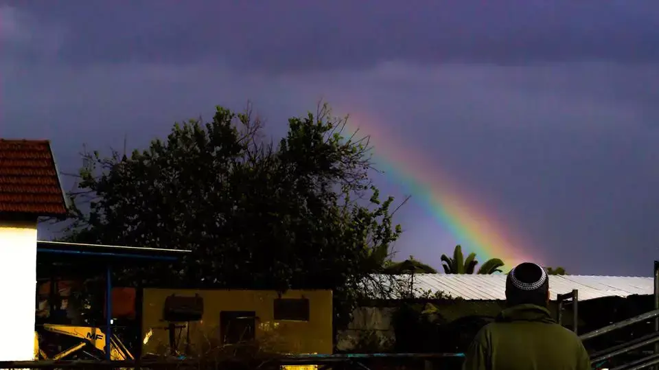 קשת בענן במושב פטיש בנגב במערבי קשת בענן במושב פטיש בנגב במערבי