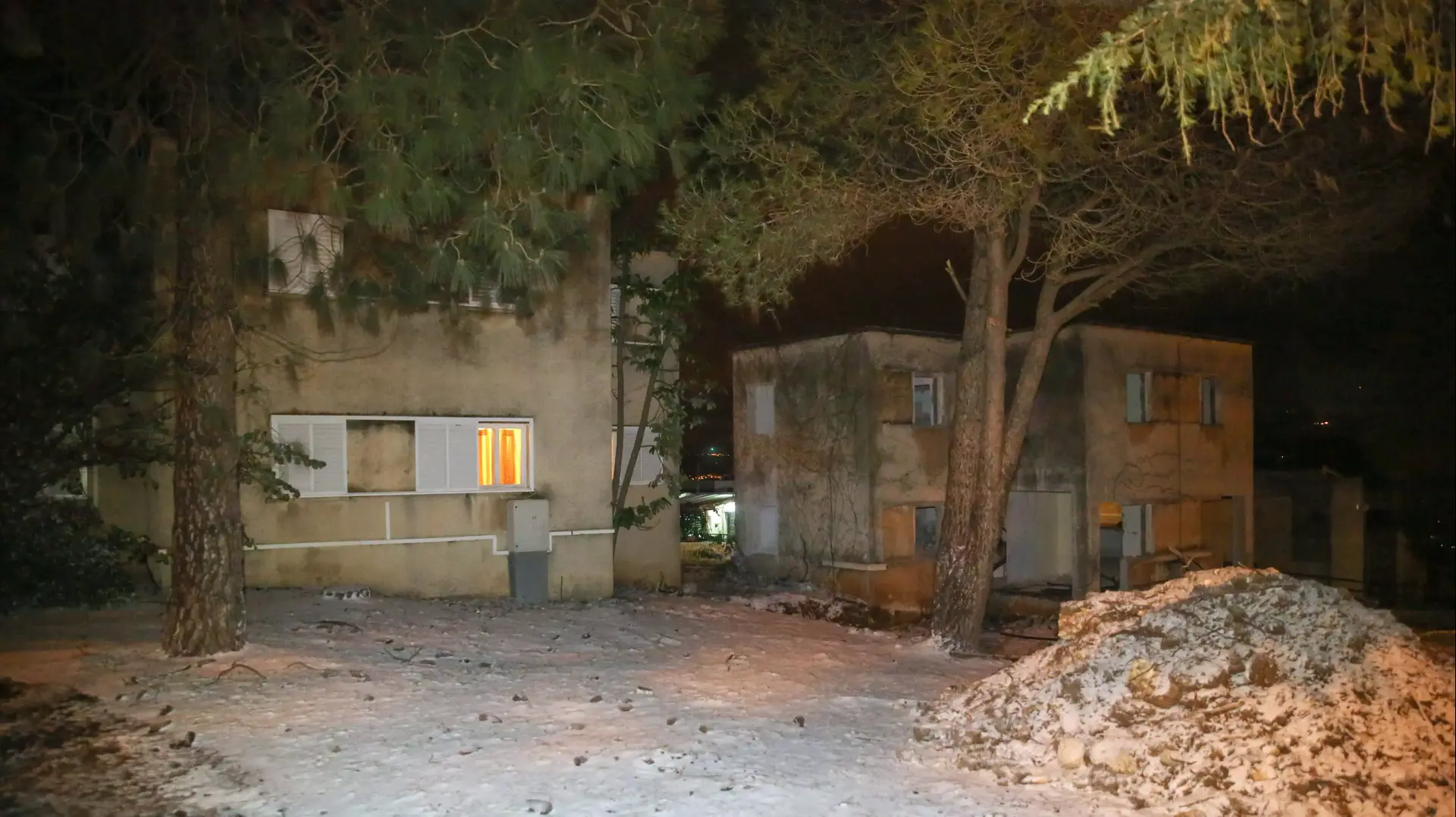 שלג ראשון בקיבוץ משגב עם שבגליל העליון. 11 בדצמבר 2013 שלג ראשון בקיבוץ משגב עם שבגליל העליון. 11 בדצמבר 2013