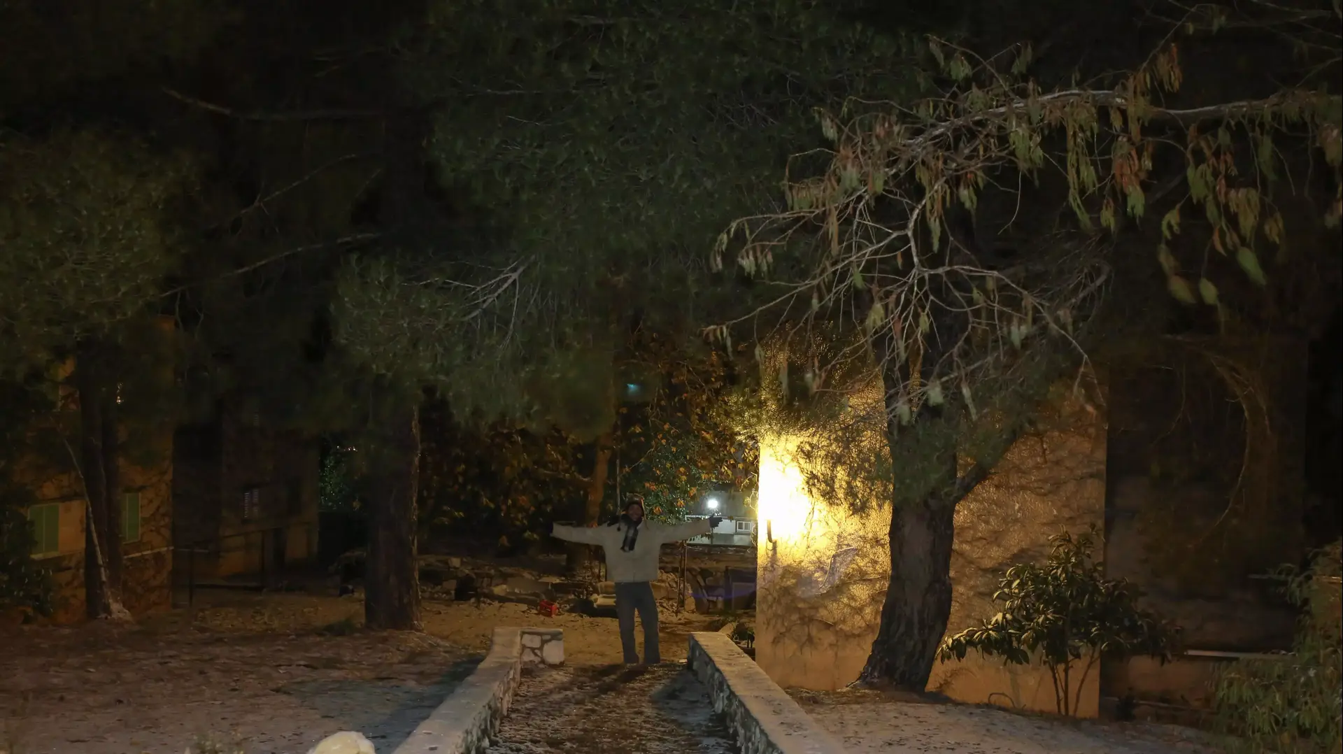 שלג ראשון בקיבוץ משגב עם שבגליל העליון. 11 בדצמבר 2013 שלג ראשון בקיבוץ משגב עם שבגליל העליון. 11 בדצמבר 2013