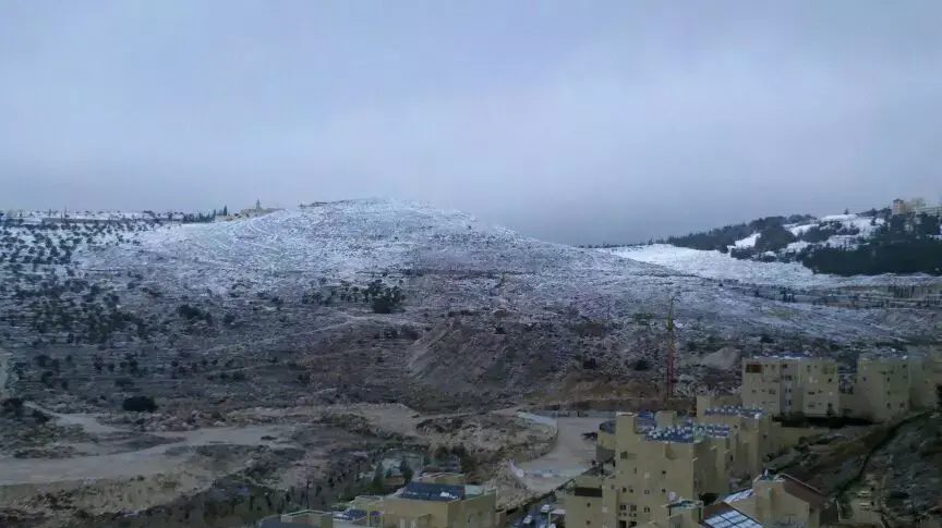 שלג בשכונת גילה בירושלים שלג בשכונת גילה בירושלים
