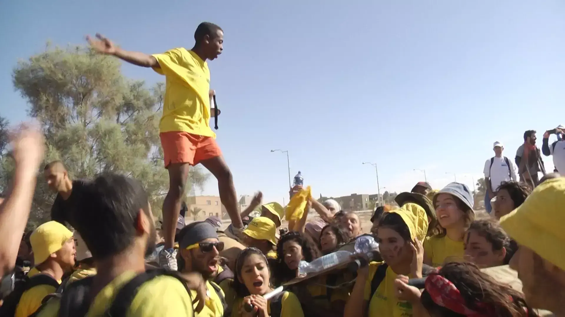 יוצאים מפייסבוק, הולכים למדבר:  "אחריי" מודל 2013