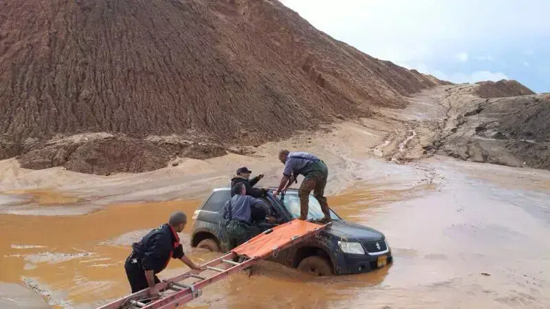 חילוץ שלושה בני אדם מג'יפ ברשפון, 14 בדצמבר 2013 חילוץ שלושה בני אדם מג'יפ ברשפון, 14 בדצמבר 2013
