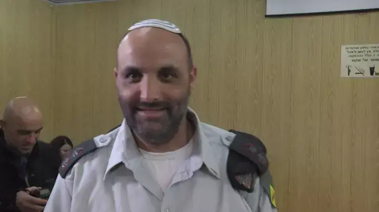 חודשיים עבודות שירות לסא"ל שתקף פעיל שמאל