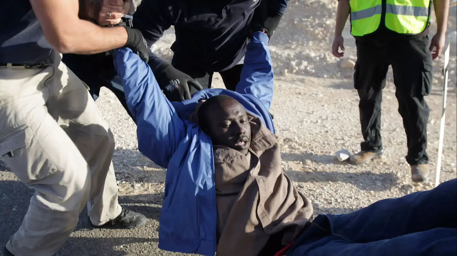 מעצר מבקשי מקלט שצעדו מהמתקן הפתוח לבאר שבע מעצר מבקשי מקלט שצעדו מהמתקן הפתוח לבאר שבע