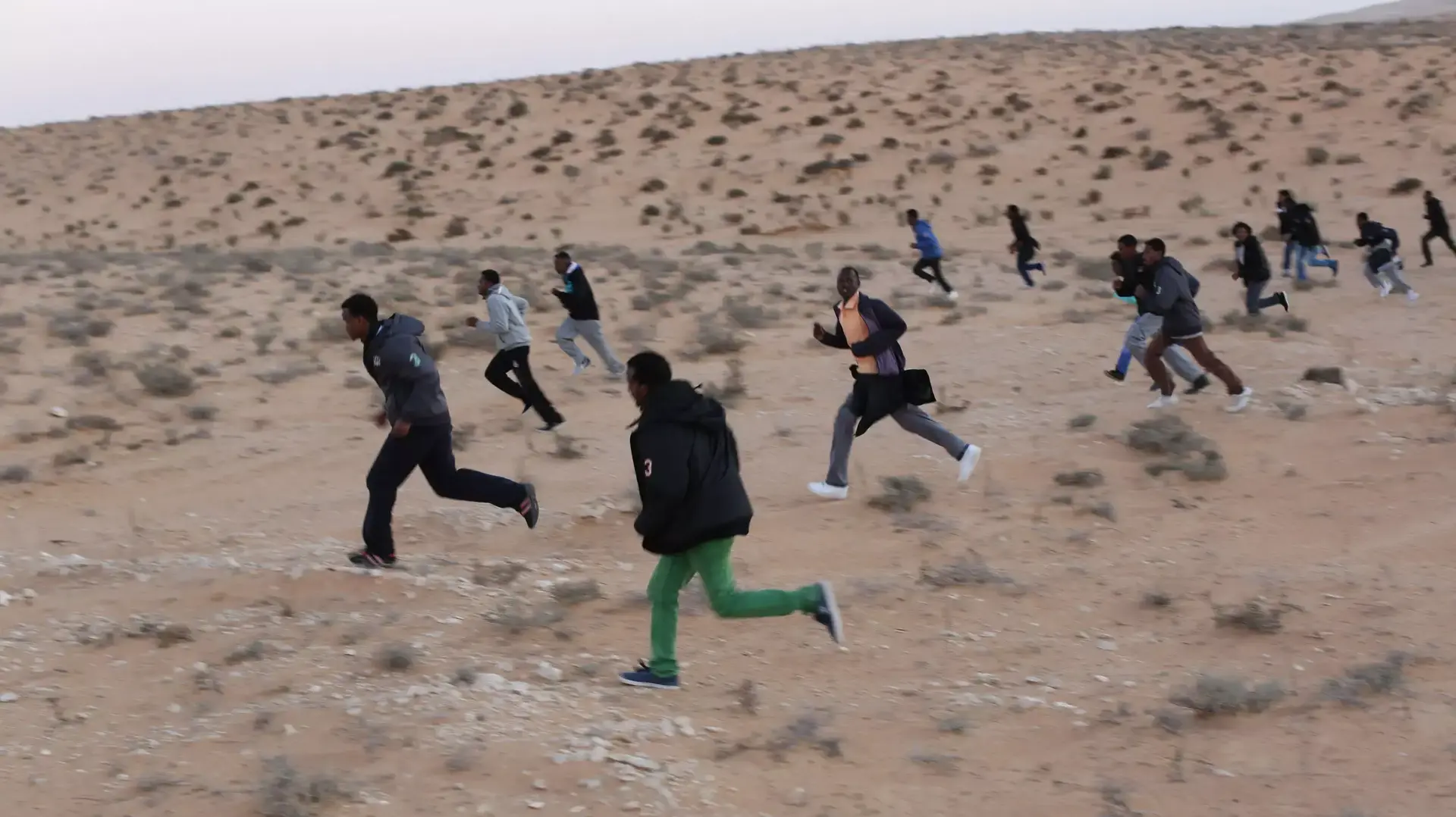 פליטים שיצאו מהמתקן הפתוח חולות, נעצרו ע"י המשטרה, דצמבר 2013 פליטים שיצאו מהמתקן הפתוח חולות, נעצרו ע"י המשטרה, דצמבר 2013