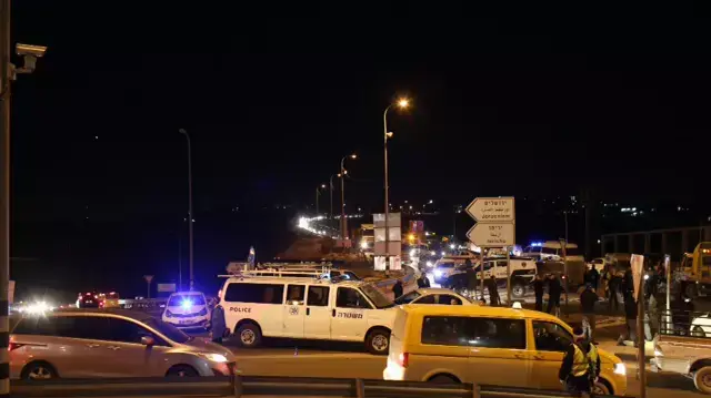 פיגוע דקירה באיש ביטחון בצומת אדם באזור בנימין, דצמבר 2013