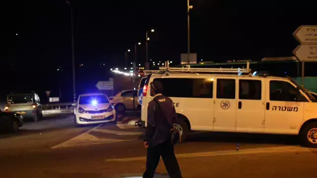 פיגוע דקירה באיש ביטחון בצומת אדם באזור בנימין, דצמבר 2013 פיגוע דקירה באיש ביטחון בצומת אדם באזור בנימין, דצמבר 2013