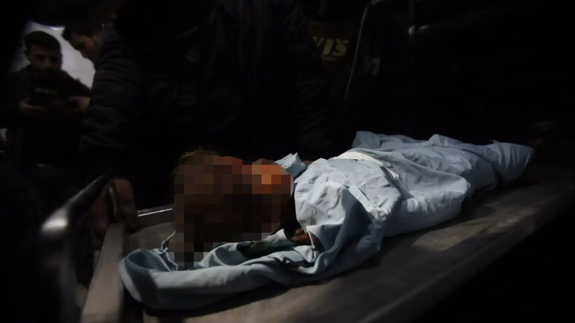 ילדה נהרגה מתקיפת צה"ל בעזה לאחר פיגוע הירי בגבול, 24 בדצמבר 2013 ילדה נהרגה מתקיפת צה"ל בעזה לאחר פיגוע הירי בגבול, 24 בדצמבר 2013